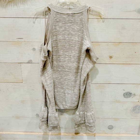 NWT Express cold shoulder bell/ ruffle sleeve sweater ❤️ - Picture 7 of 8